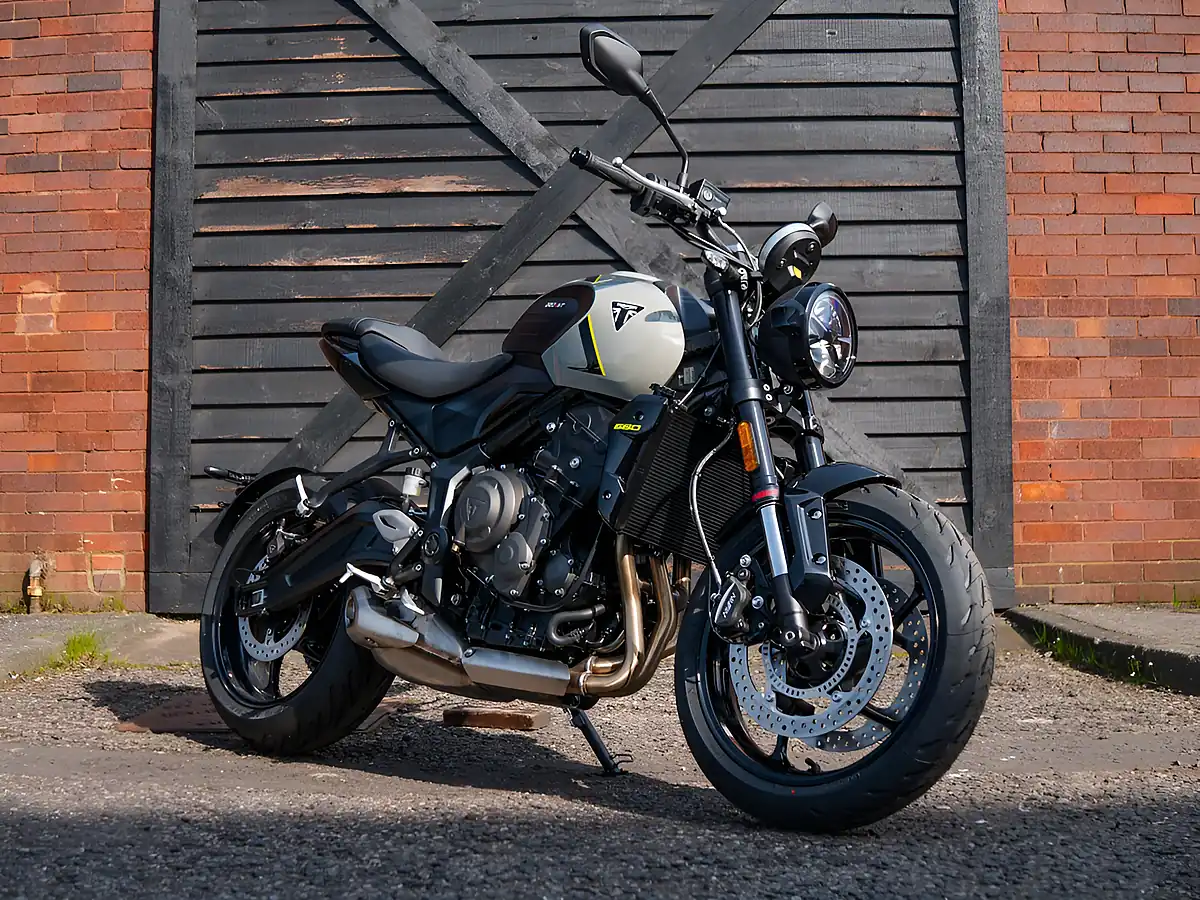 Used 2026 Triumph Trident 660 Cosmic Yellow - Front View