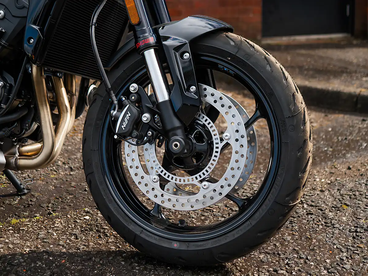 Used 2026 Triumph Trident 660 Snowdonia White - Interior and Exterior details 3