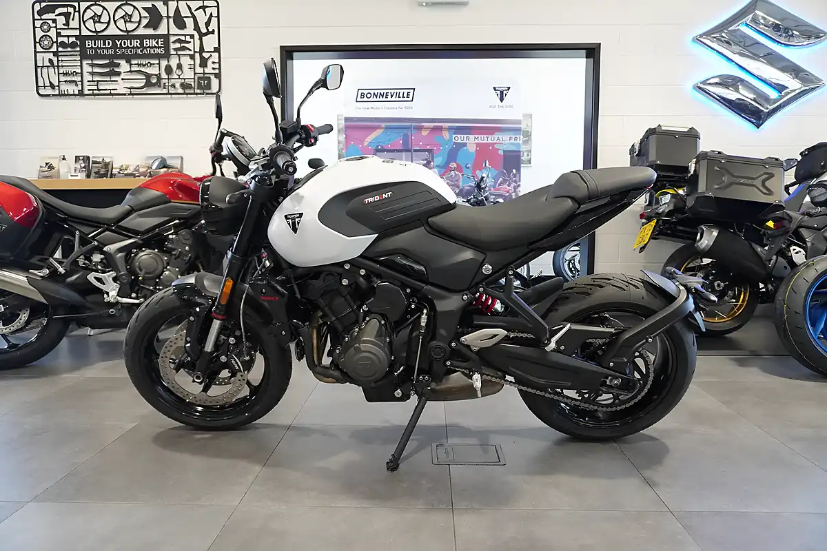 Used 2026 Triumph Trident 660 Snowdonia White - Interior and Exterior details 2