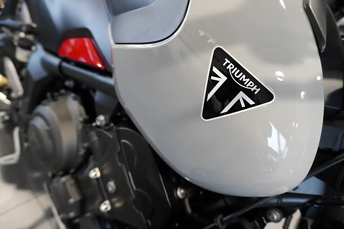 Used 2026 Triumph Trident 800 Ash Grey - Interior and Exterior details 10