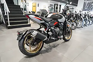 Used 2026 Triumph Trident 800 Ash Grey - Interior and Exterior details 5