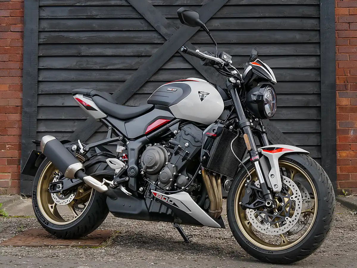 Used 2026 Triumph Trident 800 Ash Grey - Front View