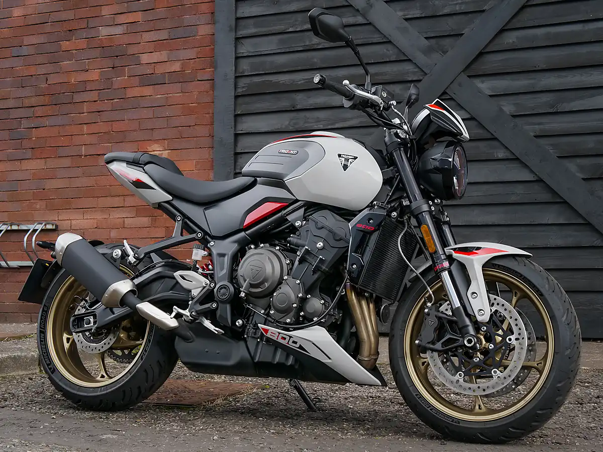Used 2026 Triumph Trident 800 Ash Grey - Interior and Exterior details 18