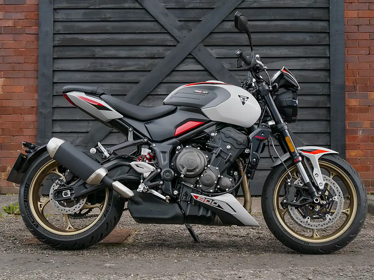 Used 2026 Triumph Trident 800 Ash Grey - Interior and Exterior details 19