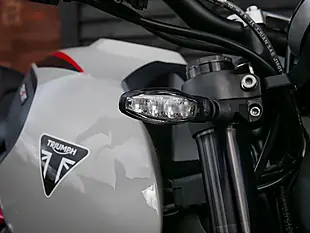 Used 2026 Triumph Trident 800 Ash Grey - Interior and Exterior details 5
