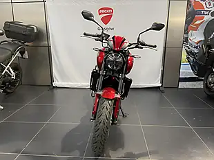 Used 2026 Triumph Trident 800 Carnival Red - Interior and Exterior details 2