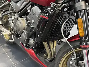 Used 2026 Triumph Trident 800 Carnival Red - Interior and Exterior details 6