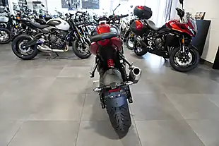 Used 2026 Triumph Trident 800 Carnival Red - Interior and Exterior details 4
