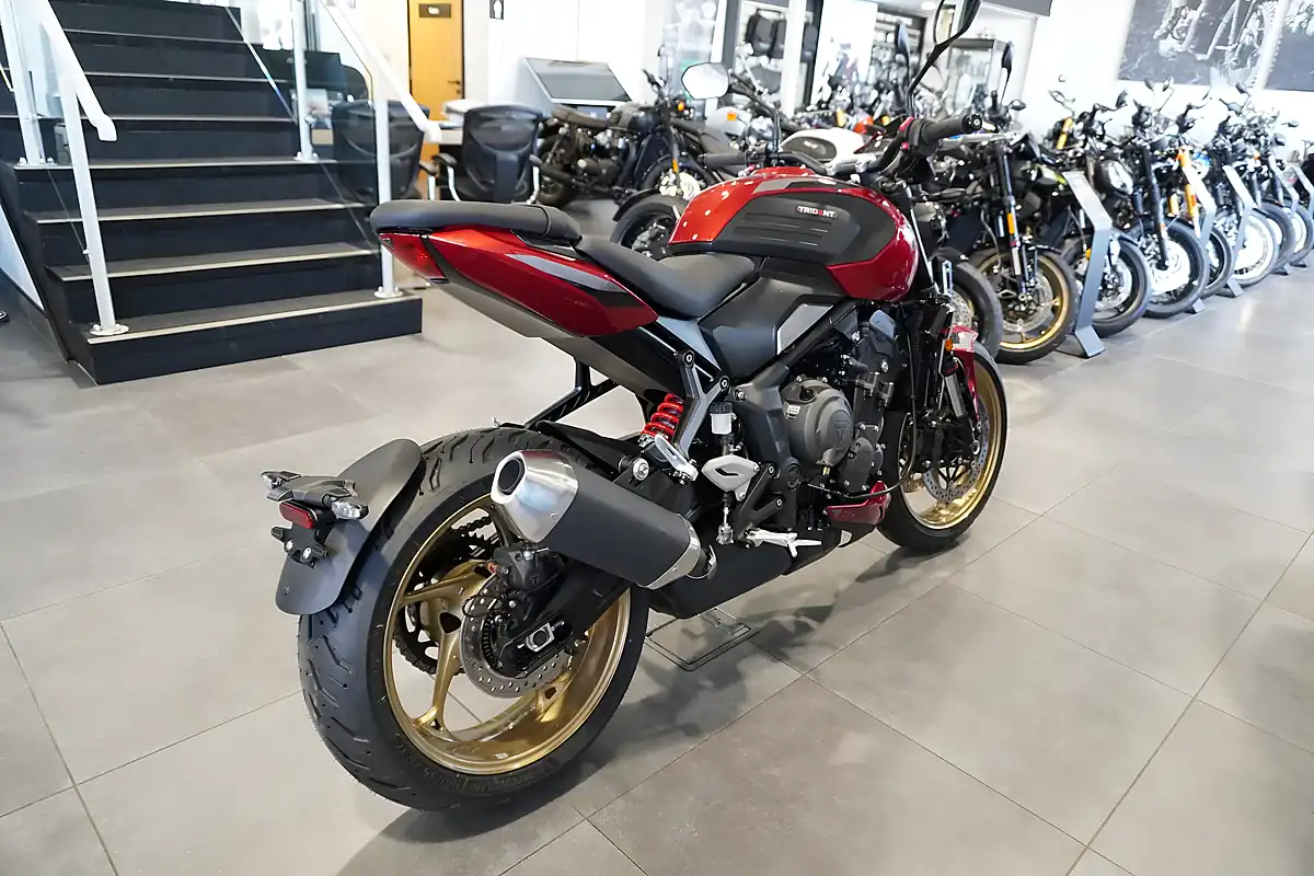 Used 2026 Triumph Trident 800 Carnival Red - Interior and Exterior details 5