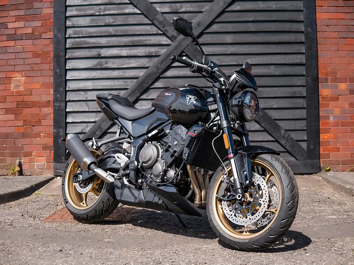 Used 2026 Triumph Trident 800 Jet Black - Front View
