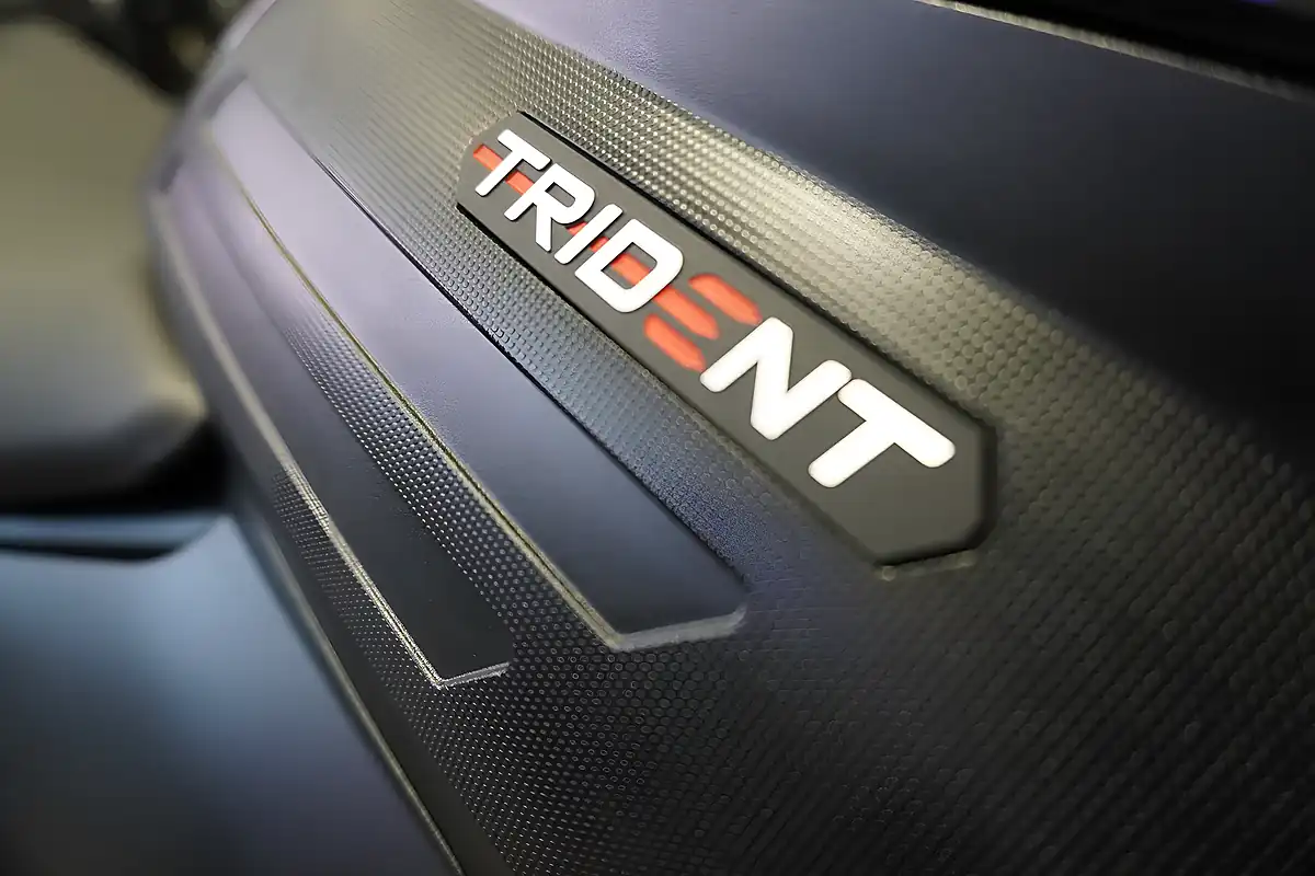 Used 2026 Triumph Trident 800 Jet Black - Interior and Exterior details 8