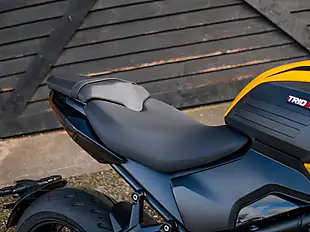 Used 2026 Triumph Trident Cosmic Yellow - Interior and Exterior details 11
