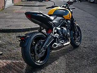 Used 2026 Triumph Trident Cosmic Yellow - Interior and Exterior details 13