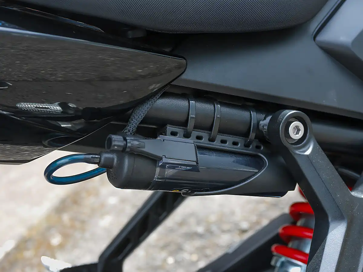 Used 2026 Triumph Trident Jet Black - Interior and Exterior details 20