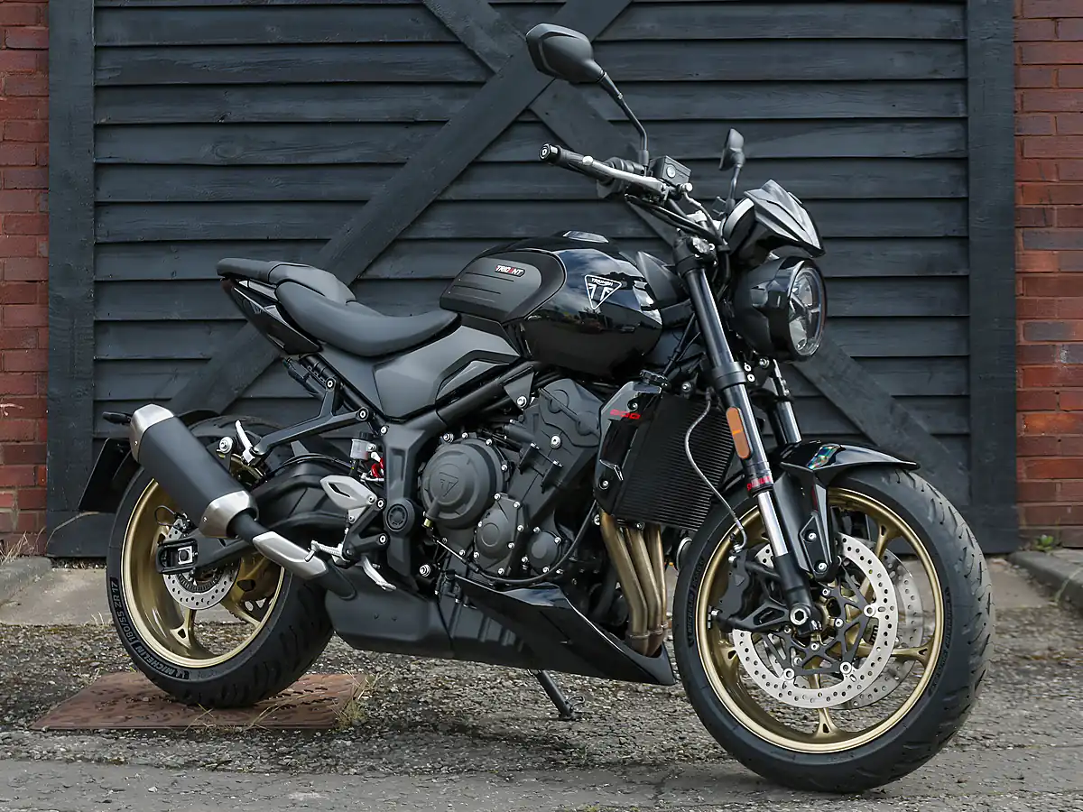 Used 2026 Triumph Trident Jet Black - Interior and Exterior details 4