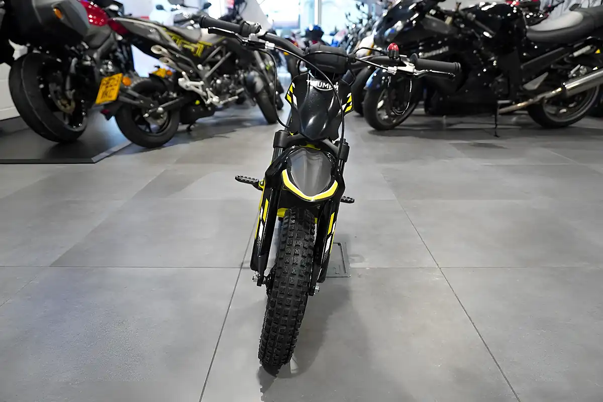 Used 2026 Triumph TXP-12 Racing Yellow - Interior and Exterior details 3