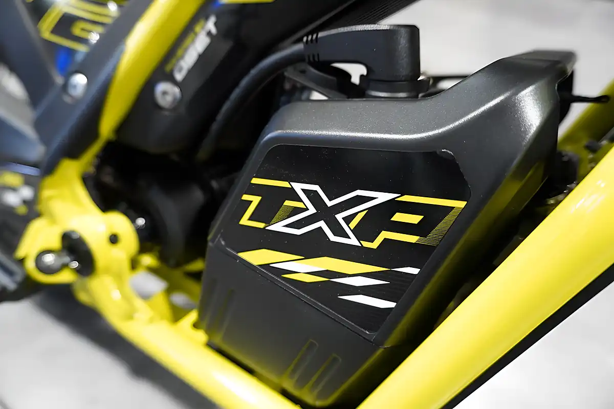 Used 2026 Triumph TXP-12 Racing Yellow - Interior and Exterior details 8