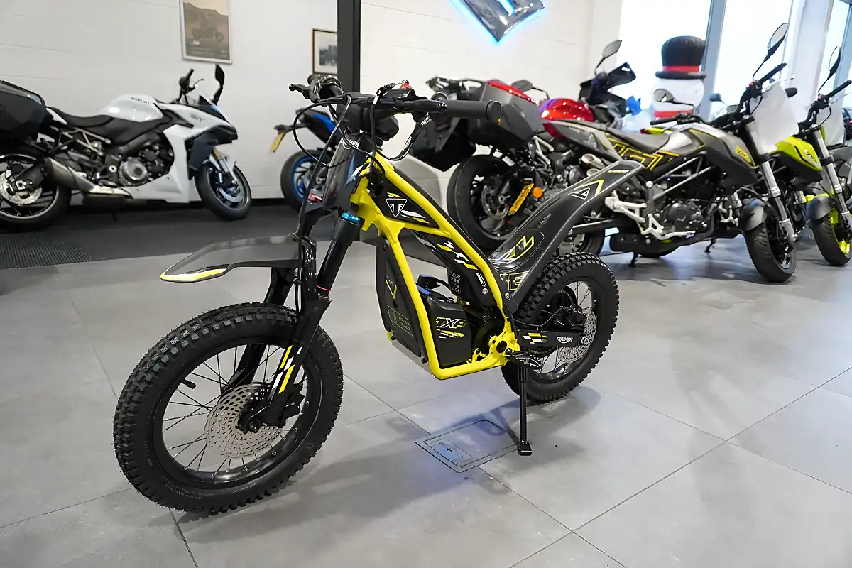 Used 2026 Triumph TXP-16 Racing Yellow - Interior and Exterior details 6