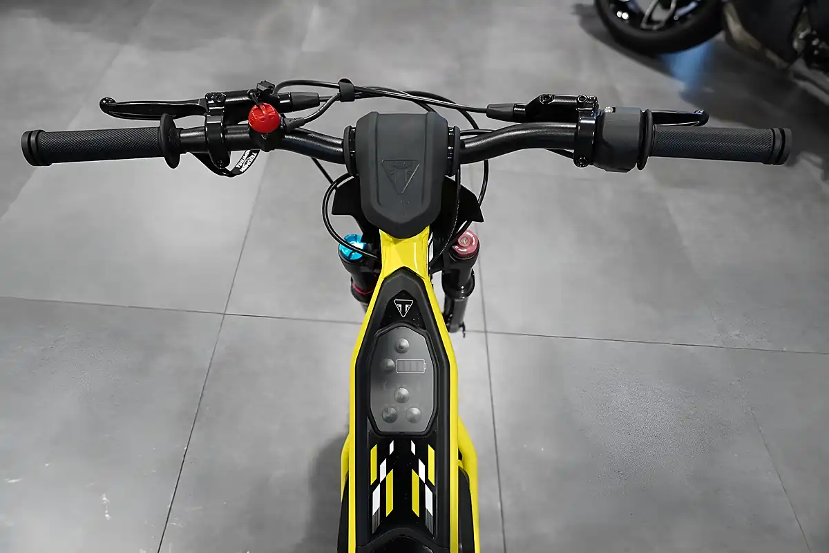 Used 2026 Triumph TXP-16 Racing Yellow - Interior and Exterior details 7