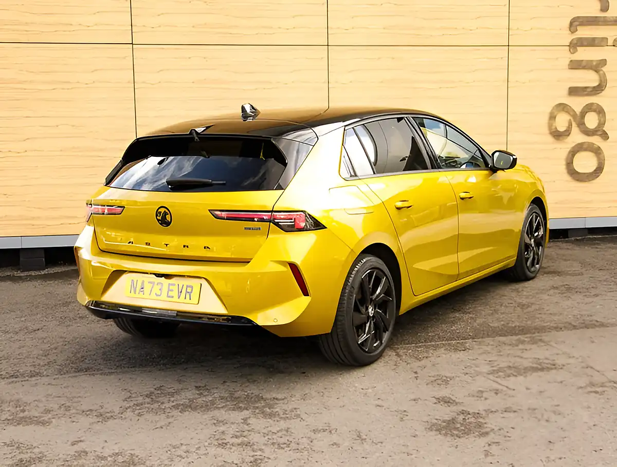 Used 2026 Vauxhall Astra Gs Line Electric Yellow - Interior and Exterior details 2