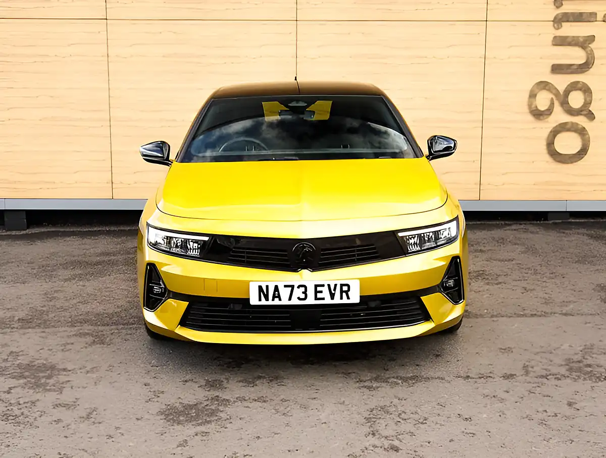 Used 2026 Vauxhall Astra Gs Line Electric Yellow - Interior and Exterior details 5