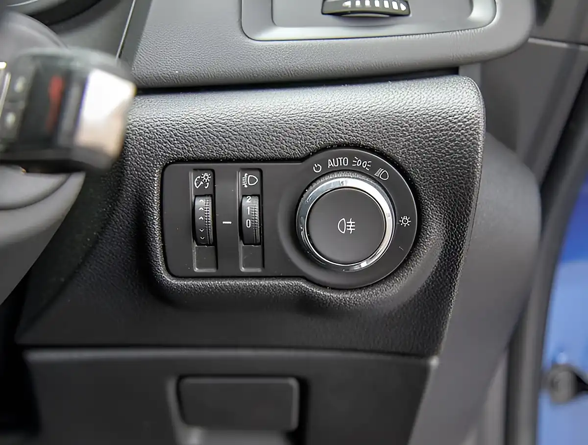 Used 2026 Vauxhall Astra Gtc Vxr Blue - Interior and Exterior details 11