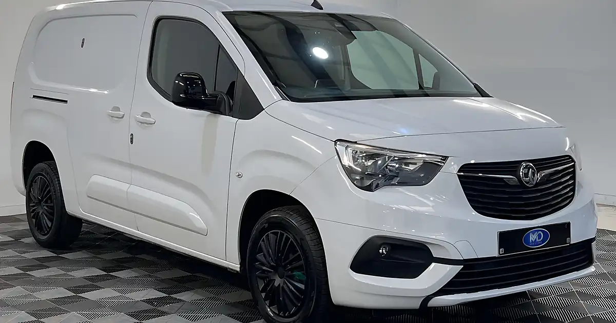 Used 2026 Vauxhall Combo 2300 Professional Lwb Kaolin White - Front View