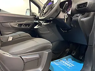 Used 2026 Vauxhall Combo 2300 Professional Lwb Kaolin White - Interior and Exterior details 13