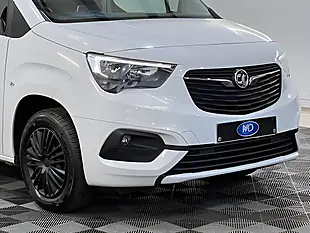 Used 2026 Vauxhall Combo 2300 Professional Lwb Kaolin White - Interior and Exterior details 17