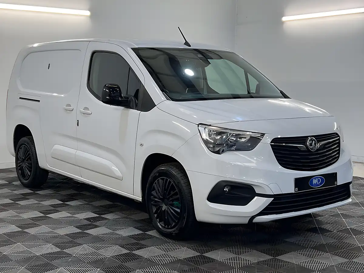 Used 2026 Vauxhall Combo 2300 Professional Lwb Kaolin White - Interior and Exterior details 20