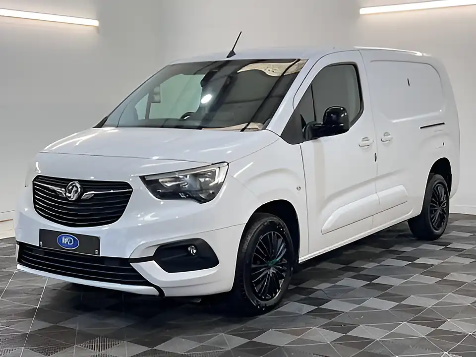 Used 2026 Vauxhall Combo 2300 Professional Lwb Kaolin White - Interior and Exterior details 8