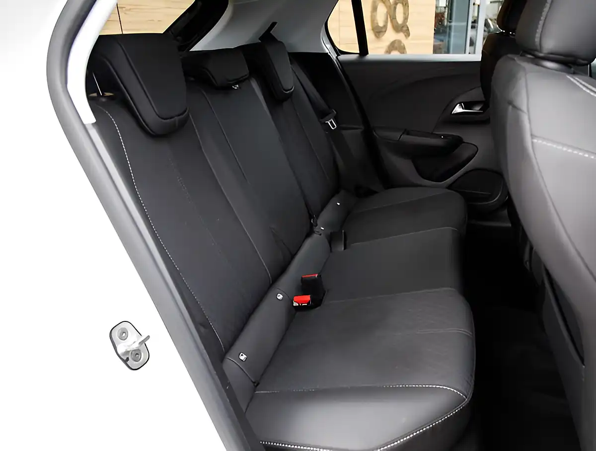 Used 2026 Vauxhall Corsa Elite Premium White - Interior and Exterior details 19