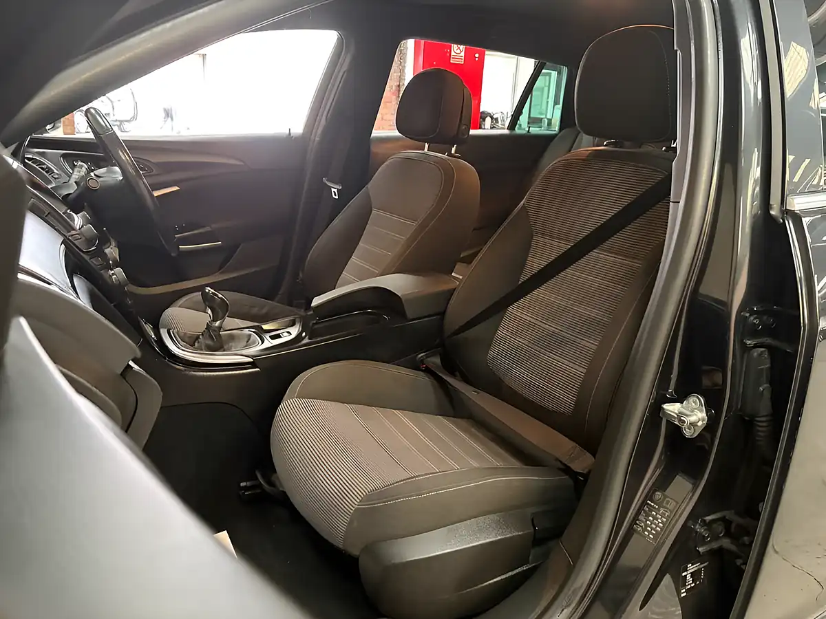 Used 2026 Vauxhall Insignia Sri Vx Line Nav Black - Interior and Exterior details 13