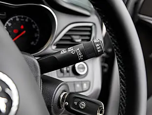 Used 2026 Vauxhall Viva Sl Silver - Interior and Exterior details 12