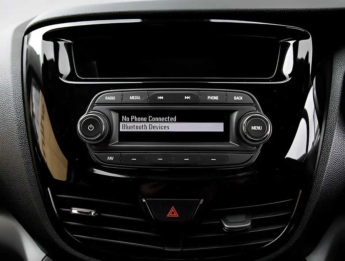 Used 2026 Vauxhall Viva Sl Silver - Interior and Exterior details 15