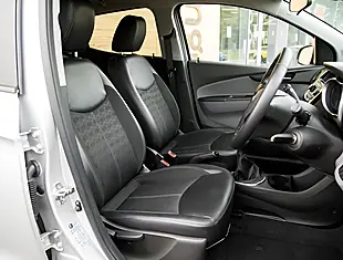 Used 2026 Vauxhall Viva Sl Silver - Interior and Exterior details 16