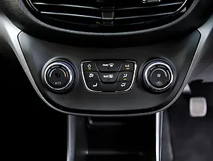 Used 2026 Vauxhall Viva Sl Silver - Interior and Exterior details 18