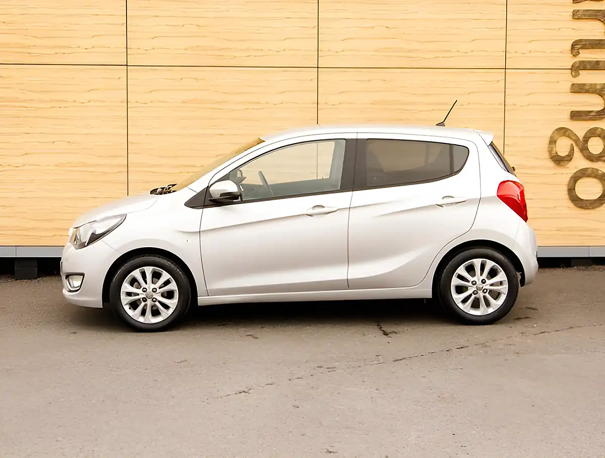 Used 2026 Vauxhall Viva Sl Silver - Interior and Exterior details 9