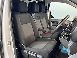 Used 2026 Vauxhall Vivaro Dynamic Kaolin White - Interior and Exterior details 10
