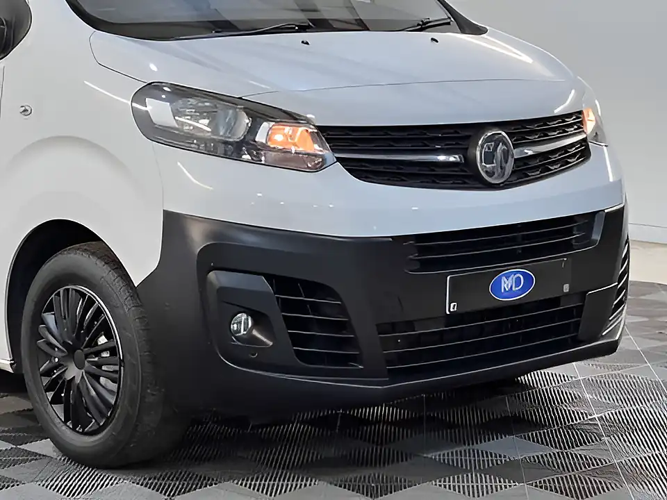 Used 2026 Vauxhall Vivaro Dynamic Kaolin White - Interior and Exterior details 17