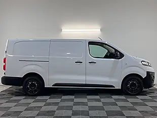 Used 2026 Vauxhall Vivaro Dynamic Kaolin White - Interior and Exterior details 2