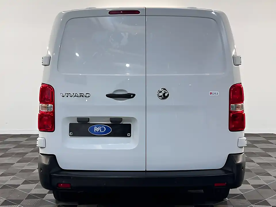 Used 2026 Vauxhall Vivaro Dynamic Kaolin White - Interior and Exterior details 5
