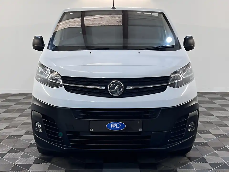 Used 2026 Vauxhall Vivaro Dynamic Kaolin White - Interior and Exterior details 9