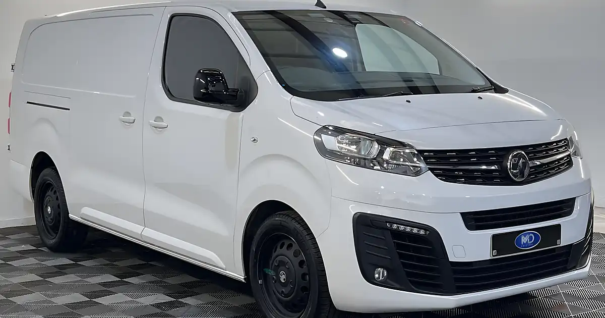 Used 2026 Vauxhall Vivaro F2900 Professional S/S Kaolin White - Front View