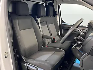 Used 2026 Vauxhall Vivaro F2900 Professional S/S Kaolin White - Interior and Exterior details 10
