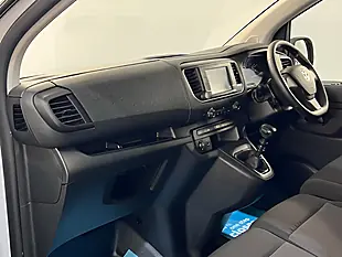 Used 2026 Vauxhall Vivaro F2900 Professional S/S Kaolin White - Interior and Exterior details 13