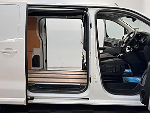 Used 2026 Vauxhall Vivaro F2900 Professional S/S Kaolin White - Interior and Exterior details 16