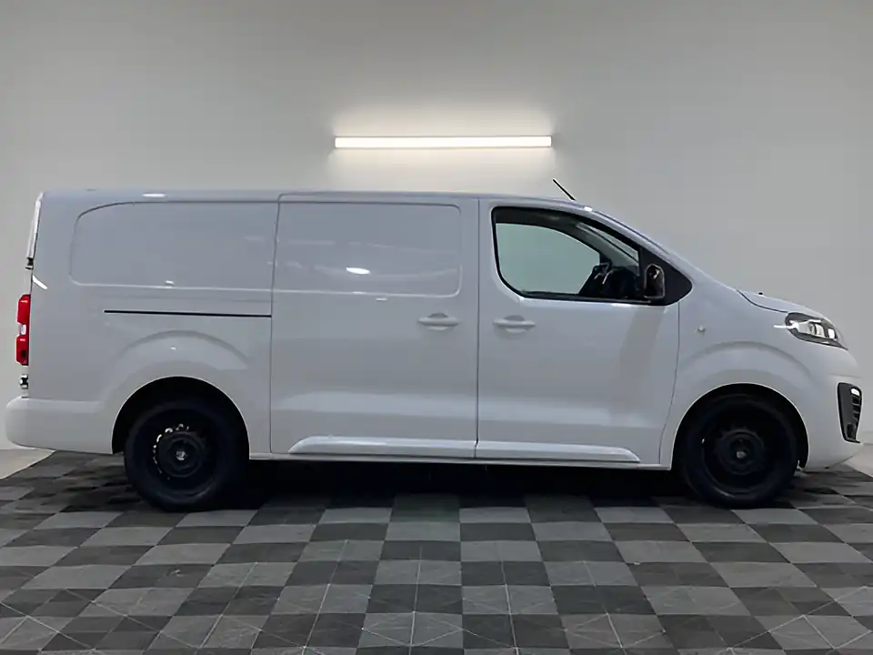 Used 2026 Vauxhall Vivaro F2900 Professional S/S Kaolin White - Interior and Exterior details 2