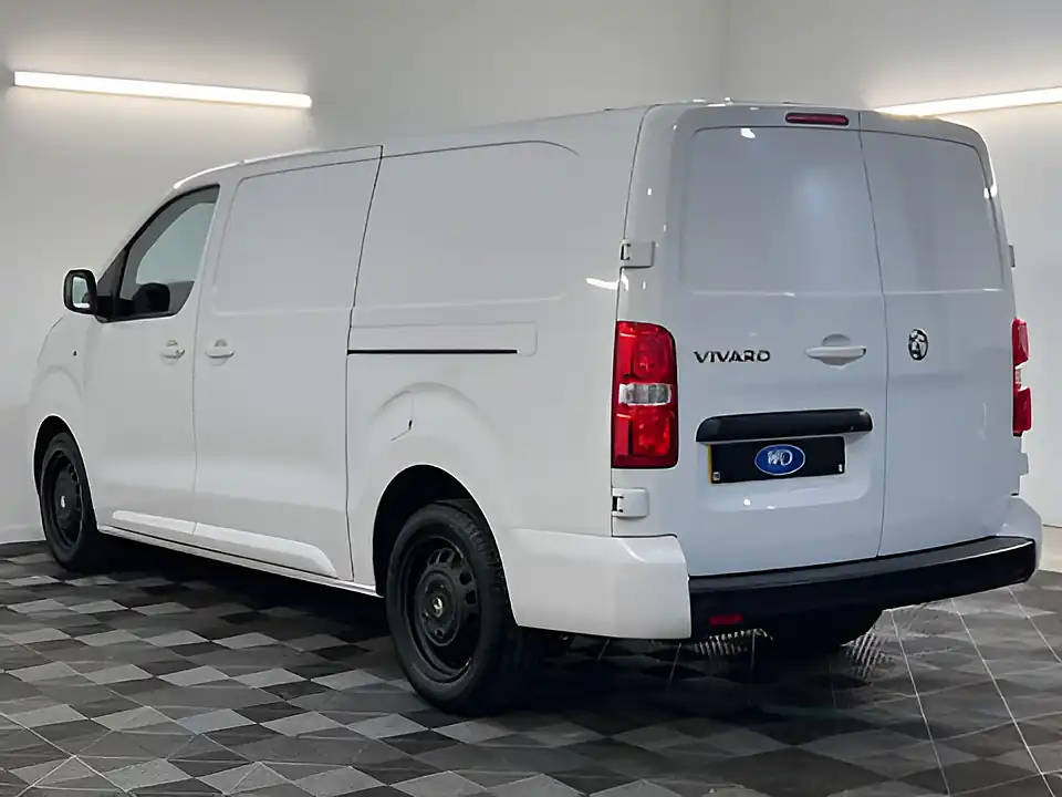 Used 2026 Vauxhall Vivaro F2900 Professional S/S Kaolin White - Interior and Exterior details 7