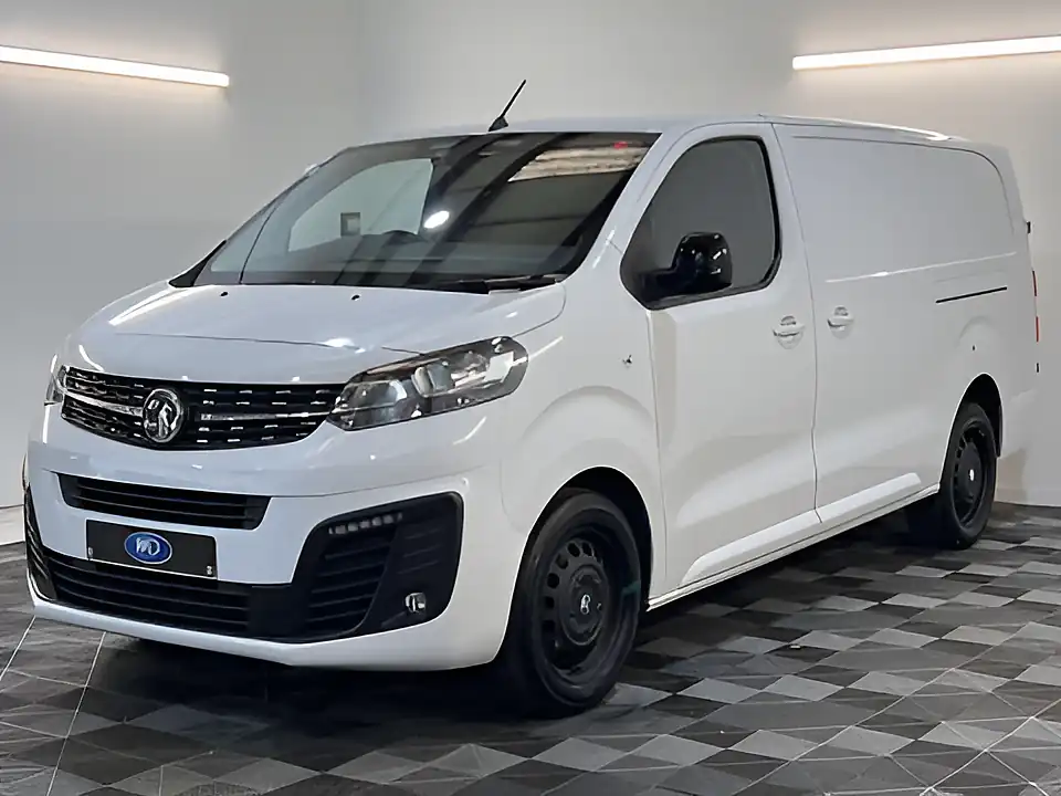 Used 2026 Vauxhall Vivaro F2900 Professional S/S Kaolin White - Interior and Exterior details 8